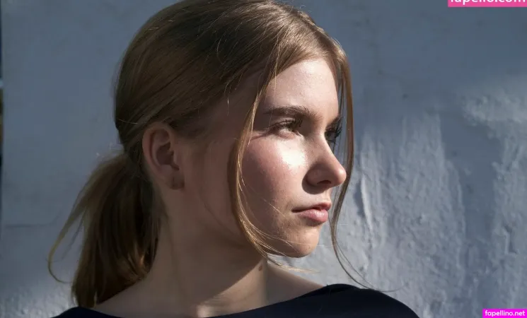 Charlott Reschke OnlyFans Thumbnail #1TneLB3oYM