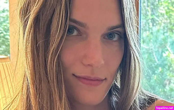 Charlotte Cardin Nue OnlyFans Thumbnail #ptGXGQ8HGV