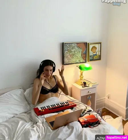 Charlotte Cardin OnlyFans Thumbnail #CSQttVtBI3
