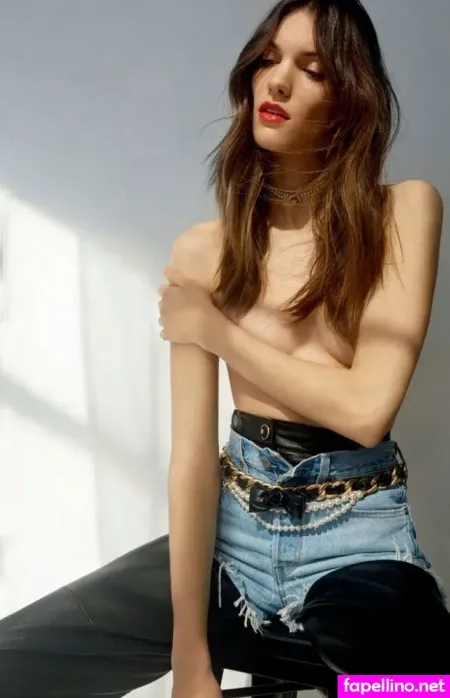 Charlotte Cardin OnlyFans Thumbnail #UwUaSD1rF6