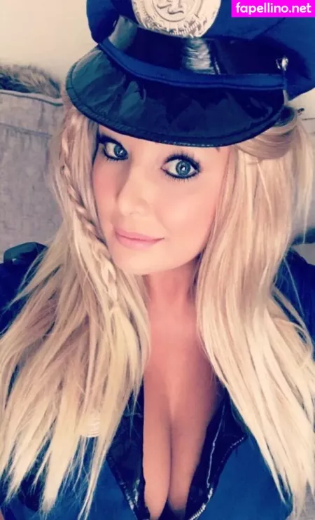 Charlotte Fox OnlyFans Thumbnail #3ybv3L3fP9