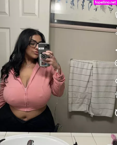 Charlotte G OnlyFans Thumbnail #1K1E4X1ymU
