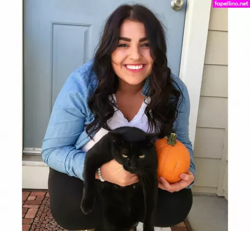 Charlotte Godoy OnlyFans Thumbnail #A8mXBW4kRJ