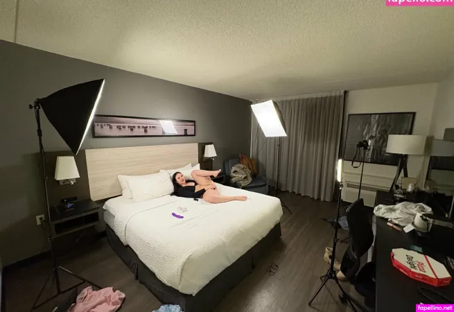 Charlotte Grace OnlyFans Thumbnail #mGAZS9y13t