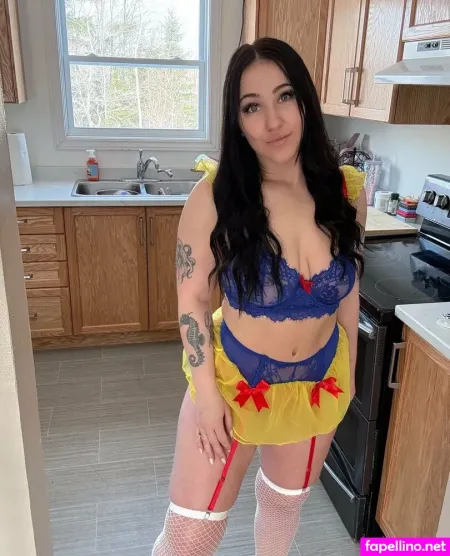 Charlotte Grace OnlyFans Thumbnail #yeCaM8hwSK