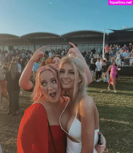 Charlotte Holt OnlyFans Thumbnail #XhS7f7a0pV