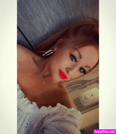 Charlotte Irvine OnlyFans Thumbnail #C9zXf6cEsm