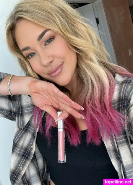 Charlotte L OnlyFans Thumbnail #9lqQkg10X7