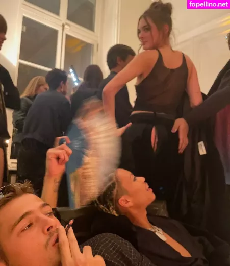 Charlotte Lawrence OnlyFans Thumbnail #WH4LpHyQpn