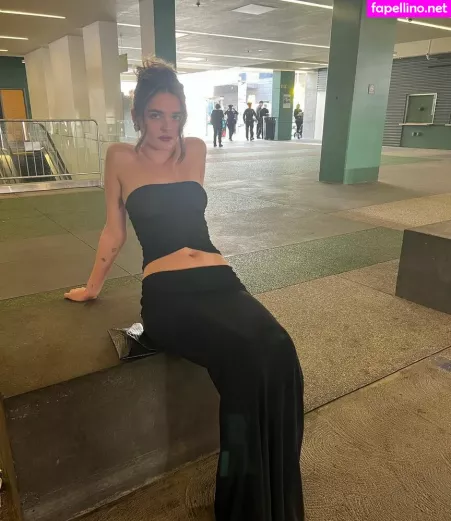 Charlotte Lawrence OnlyFans Thumbnail #kTRNoKCOwT