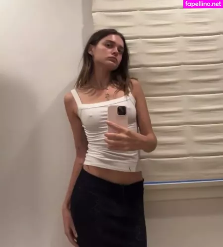 Charlotte Lawrence OnlyFans Thumbnail #pD5qegOciB