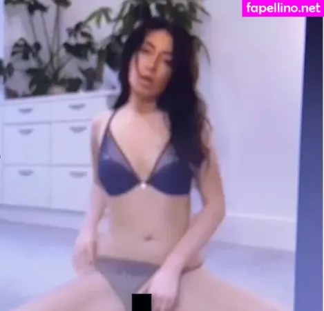 Charlotte Lion OnlyFans Thumbnail #A3AnWp8V0n