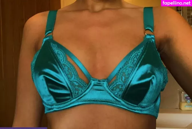 Charlotte Pickering OnlyFans Thumbnail #G7QllSvPWh