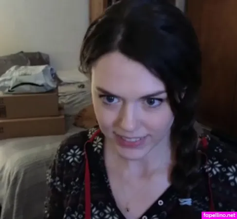 Charlotte1996 OnlyFans Thumbnail #PK7A3OcPQl