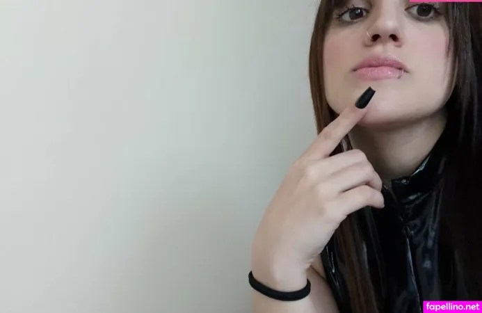 Charlottedarkheart OnlyFans Thumbnail #HFyw2IJeS4