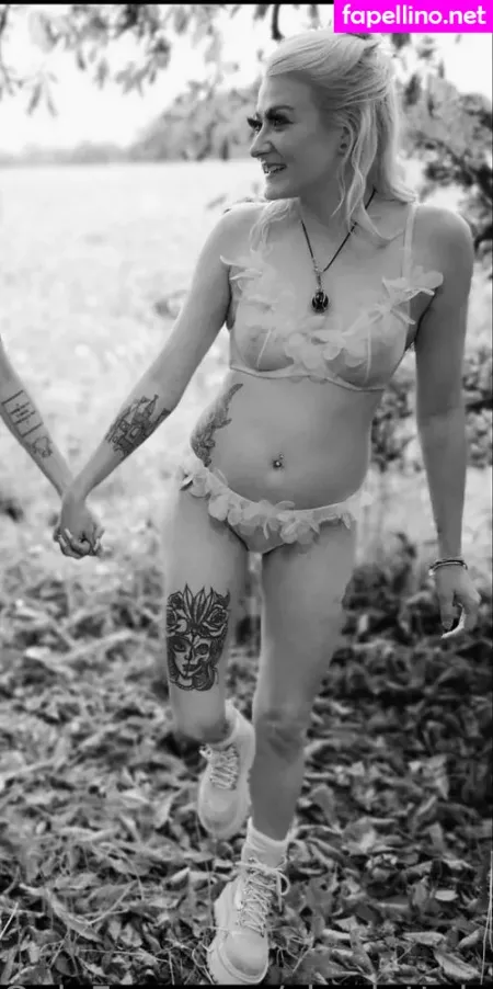 Charlottelucy22 OnlyFans Thumbnail #MCnNhX3T8t