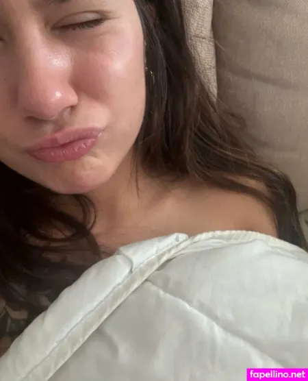 Charlottemae977 OnlyFans Thumbnail #H3wejaJMQd