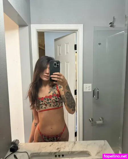 Charlottemae977 OnlyFans Thumbnail #sMvAg4C6d8