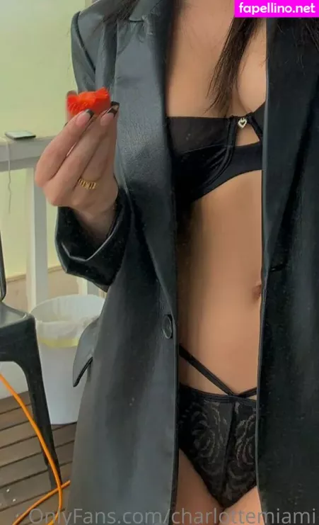 Charlottemiami OnlyFans Thumbnail #VNKcTybVhX