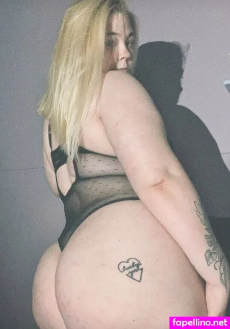 Charlotterae012 OnlyFans Thumbnail #H2AeAy6ptR