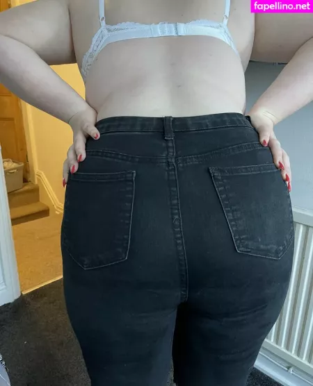 Charlottesnow OnlyFans Thumbnail #49eTqrqGcE