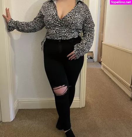 Charlottesnow OnlyFans Thumbnail #oOHhUK8rNy