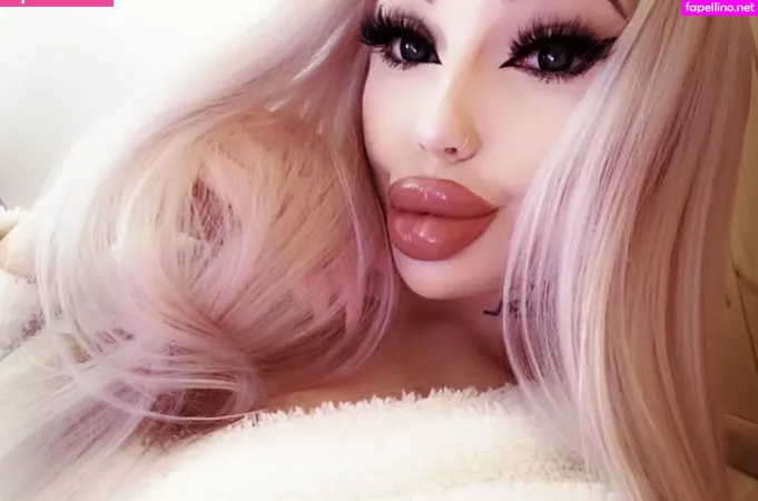 Charlotteventura OnlyFans Thumbnail #rFT6FYlEts