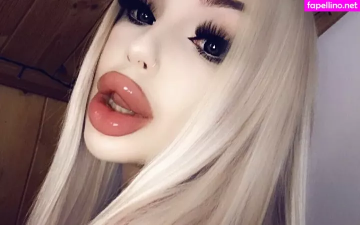 Charlotteventura OnlyFans Thumbnail #vAY3Esdlbu