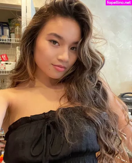 Charmcake OnlyFans Thumbnail #ZXpBbsxLjc