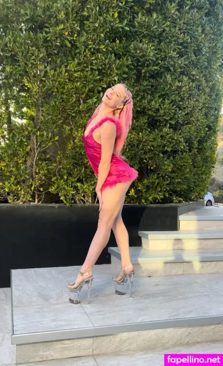 Charmdaze OnlyFans Thumbnail #e4VhhkiRjA