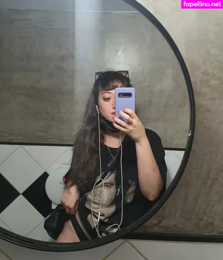 Charmedmollytha OnlyFans Thumbnail #9lfm0cYNtP