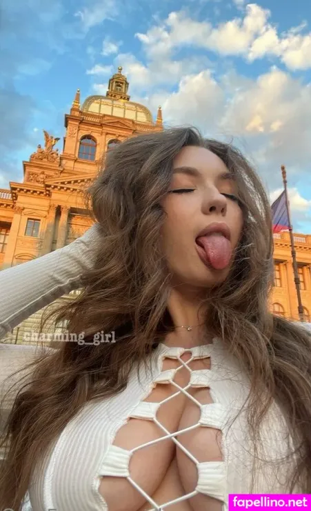 Charming Girl Free 1 OnlyFans Thumbnail #luOXwwUWKz