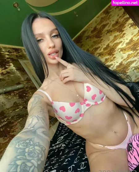 Charming Megan OnlyFans Thumbnail #4ZMy6wAsif