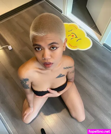 Charming Violetta OnlyFans Thumbnail #rKBWOA5uFJ