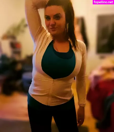 Charzi OnlyFans Thumbnail #PzmZ9rcgg5