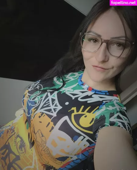 Cheeky Charlotte OnlyFans Thumbnail #154P0X3NQs