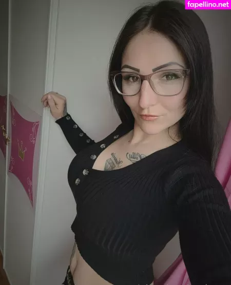 Cheeky Charlotte OnlyFans Thumbnail #4cnC4r2rE5