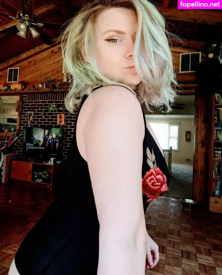 Chellelovesu OnlyFans Thumbnail #u7bDNfVbDR