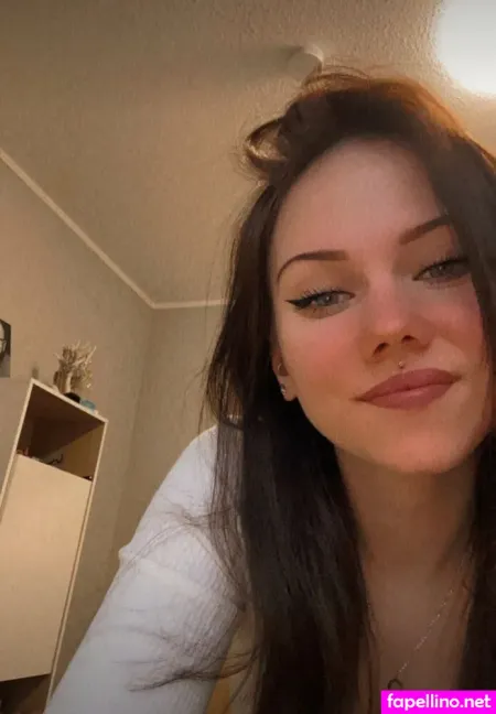 Chellie Love OnlyFans Thumbnail #kWrgR8cacJ