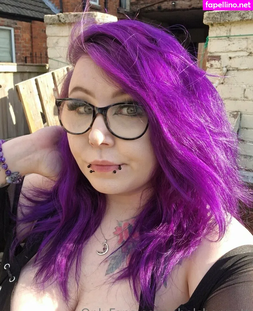 chelsbennett, cosmicbunnixo Nude Leaked OnlyFans Photo #Sz06ayCFxZ