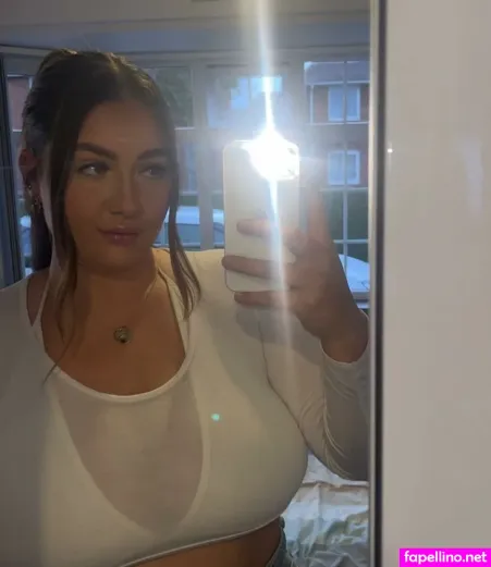 Chelsea Leigh Main Profile Photo