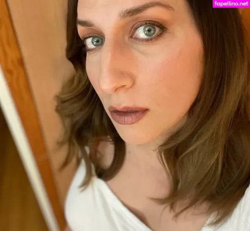 Chelsea Peretti OnlyFans Thumbnail #DiZyInCbXb
