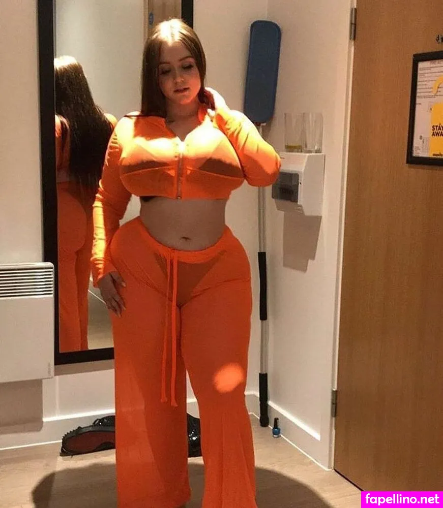 chels.reynoldss Nude Leaked OnlyFans Photo #4CUChU8fwS