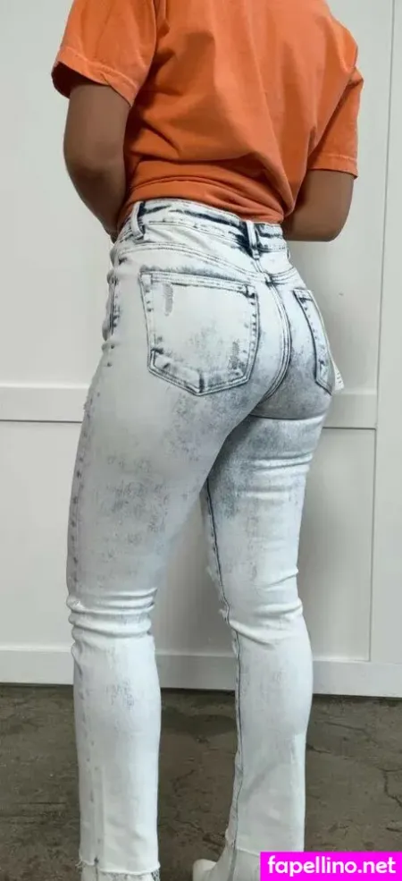 Chelsea Sommers OnlyFans Thumbnail #JykfKqxqQs