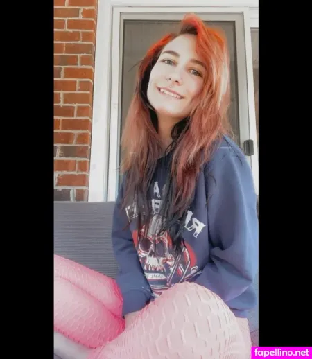 Chelsea Wallace OnlyFans Thumbnail #L4FXeVbyA6
