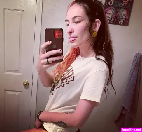 Chelsea Wallace OnlyFans Thumbnail #Lho08U1uN7