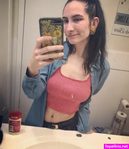 Chelsea Wallace OnlyFans Thumbnail #b2IElpbXUY