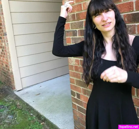 Chelsea Wallace OnlyFans Thumbnail #wGYKleaj2m