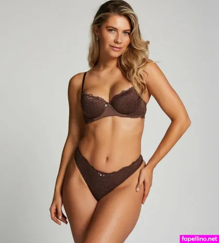 Chelsey Emily OnlyFans Thumbnail #0Jg9UJ1PMX
