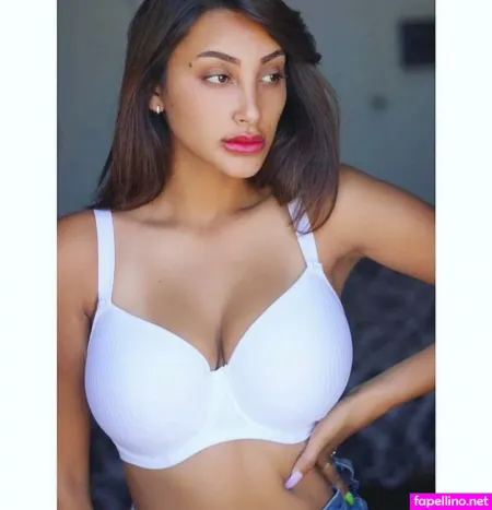 Chen Levi OnlyFans Thumbnail #0osg8mw1E8